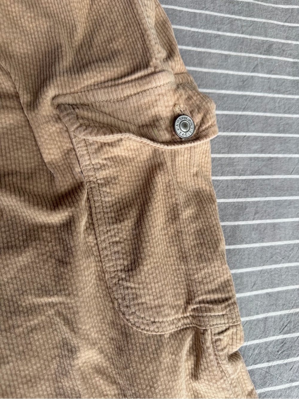 American Eagle high rise wide leg corduroy pants, size 10 - Picture 6 of 6